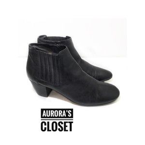 Aquatalia 10.5 Black Leather Ankle Bootie Oribella